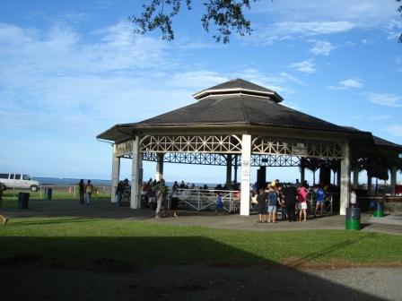 Hilo bandstand 3 for block party